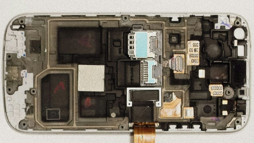 An internal view of a smartphone to represent the network as a service model which Aepona facilitated with its technology for mobile operators.