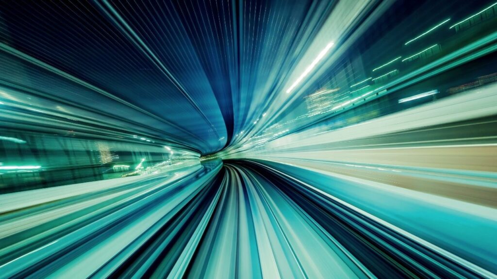 An image showing movement of blurred light which represents the speed of Sitehop's cybersecurity solutions.